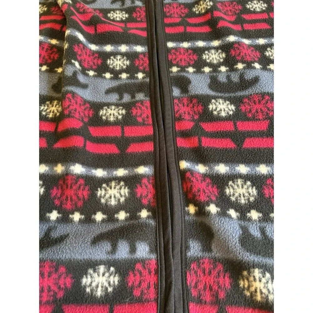 Cuddle Wrap Wearable Zip Snap Stadium Blanket Bear Silhouette Snowflakes EUC